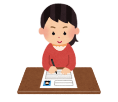 履歴書等書類の準備する女性